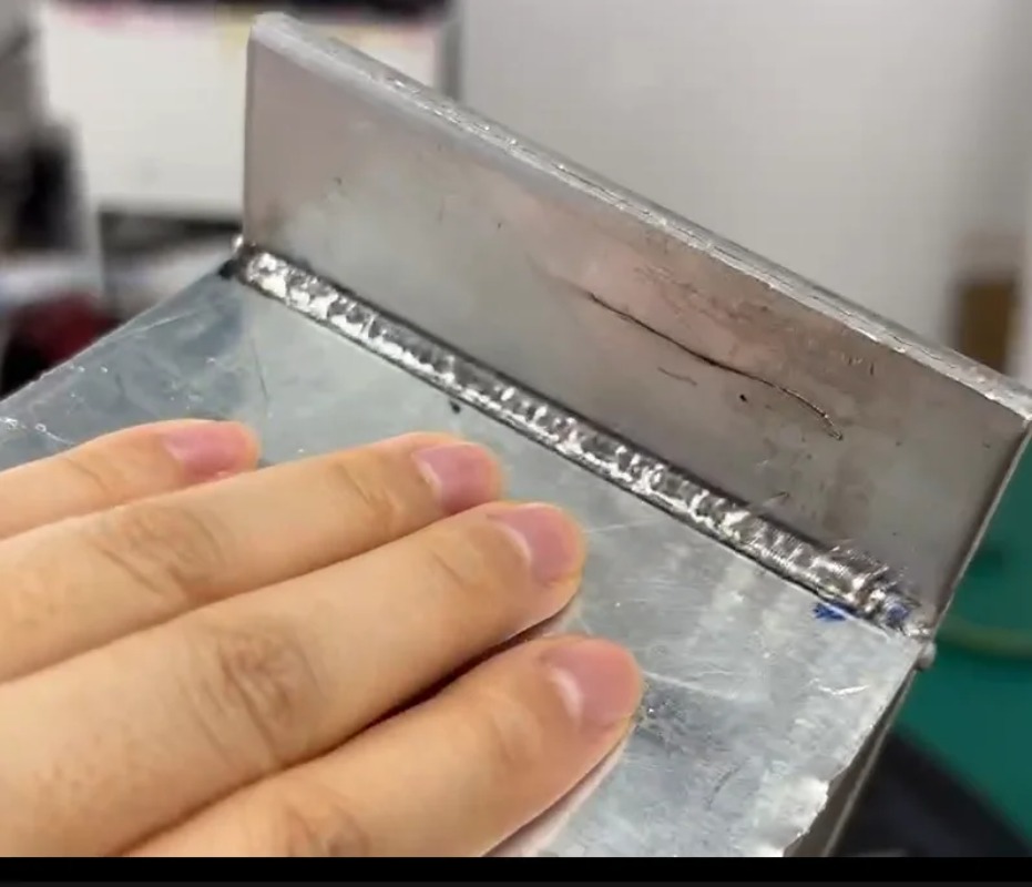 Industrial Laser Welding Tool - Hava Soğutma Sistemli ve Kolay Kullanımlı